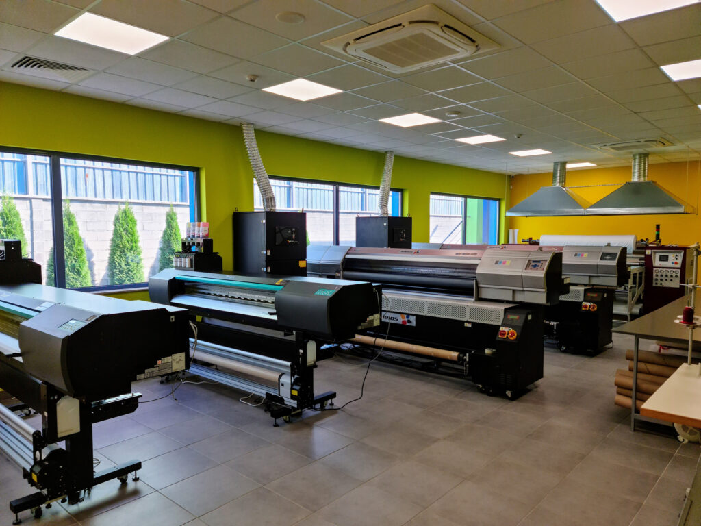 Цех за производство на знамена и спортни екипи